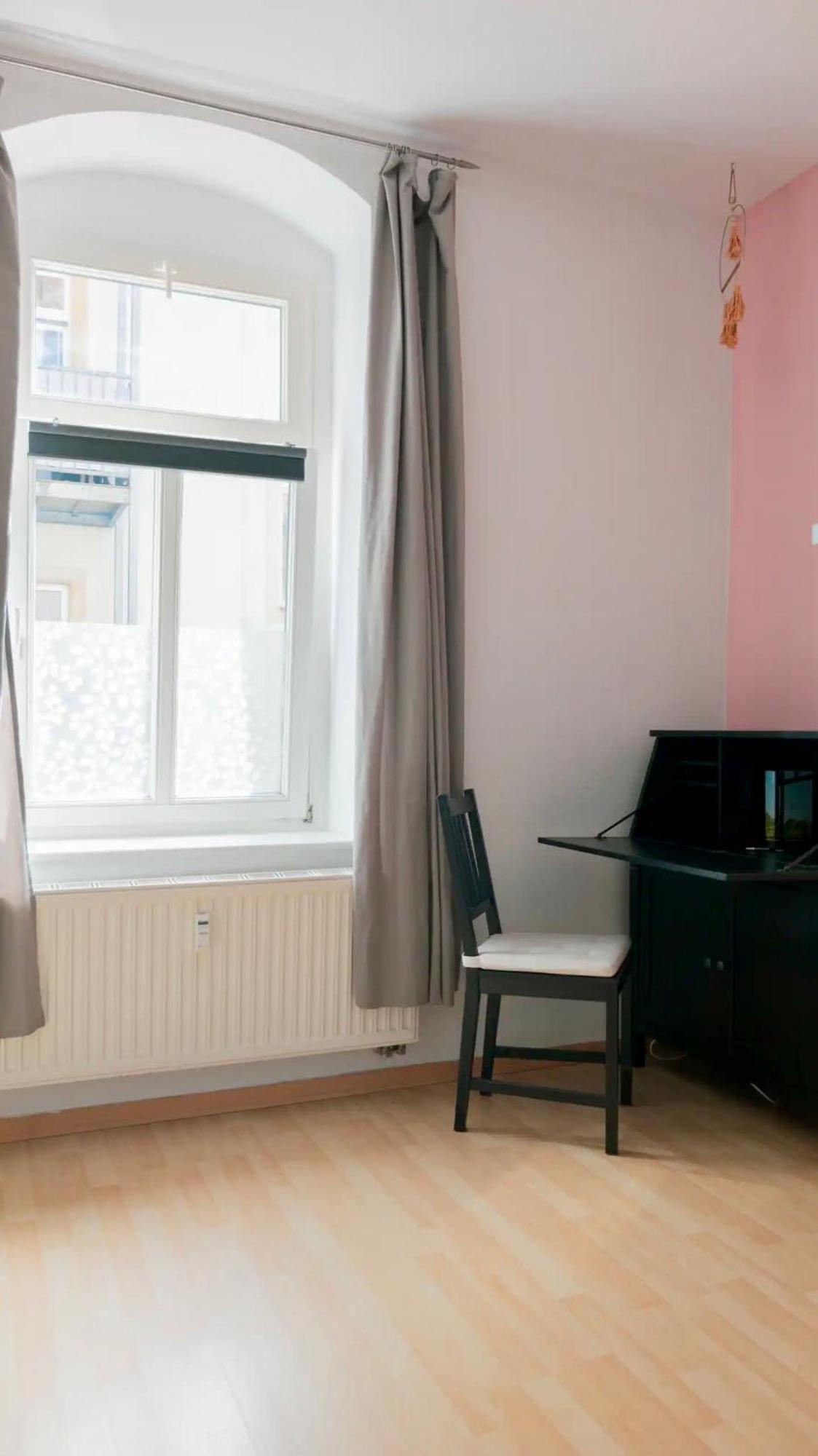 Ruhige Beim Dresdner Panometer Mit Gratis Parkplatz Dresden